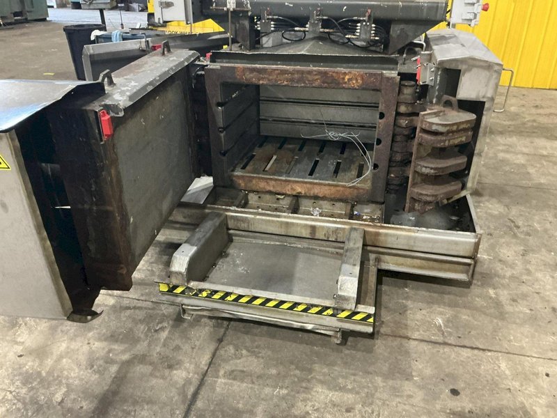 30" X 30" HARMONY ENTERPRISES MODEL #PERFSSHB24 STAINLESS STEEL EXTRACT PLUS HORIZONTAL BALER &amp; PERFERATOR, FOR ALUMINUM CAN &amp; BOTTLES LIQUID EXTRACTION: YOBRO #25023