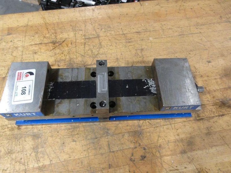 Kurt HDL6, 6" Machine Vise, **No Jaws or Handle**- Auction Item