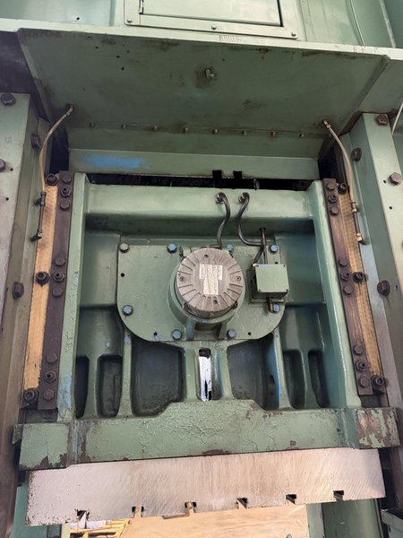 150 TON MINSTER E2-150-42-30 HEVI-STAMPER STRAIGHT SIDE PRESS. STOCK # 0882825