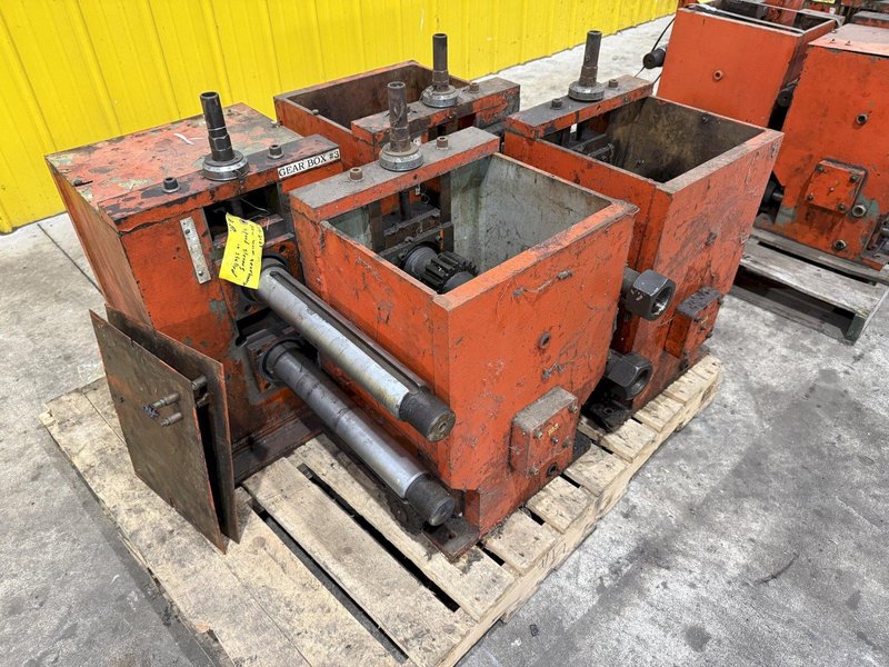 DAHLSTOM MODEL 500 ROLLFORMER HEADS / GEAR BOXES, FOR 2.5" SPINDLES: STOCK #23425
