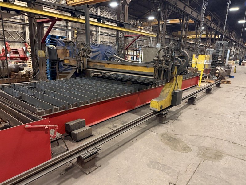 102"/120" X 360" CUTTING SYSTEMS/HYPERTHERM HPR-260 PLASMA CUTTING TABLE. STOCK # 1086826