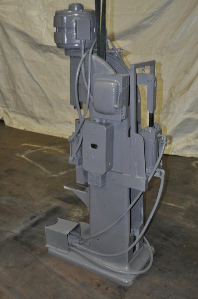 GRANT ORBITAL SPIN RIVETER MODEL 220