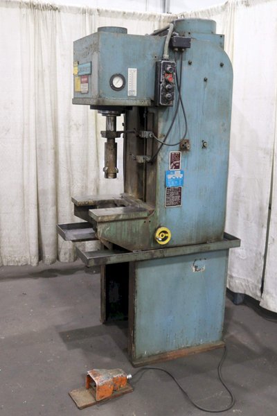 10 TON DENISON HYDRAULIC C FRAME PRESS: STOCK 69803