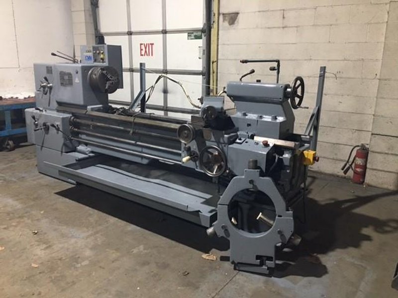 TOS TRENCIN LATHE