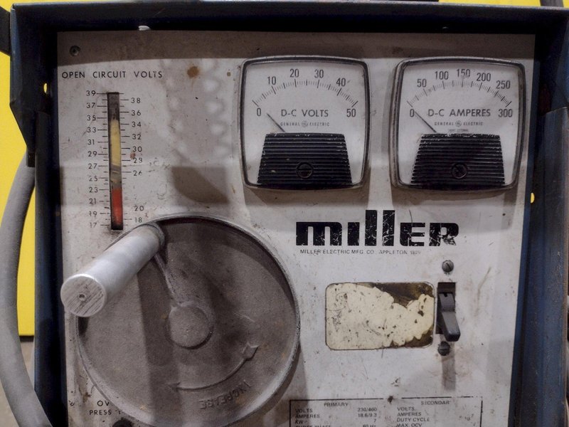 200 AMP MILLER  MODEL #CP-200 WELDER WITH MILLER WIRE FEEDER: STOCK #19660