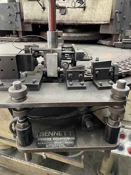 36" BENNETT #CG-36 AUTO-FEED SPRING GRINDER