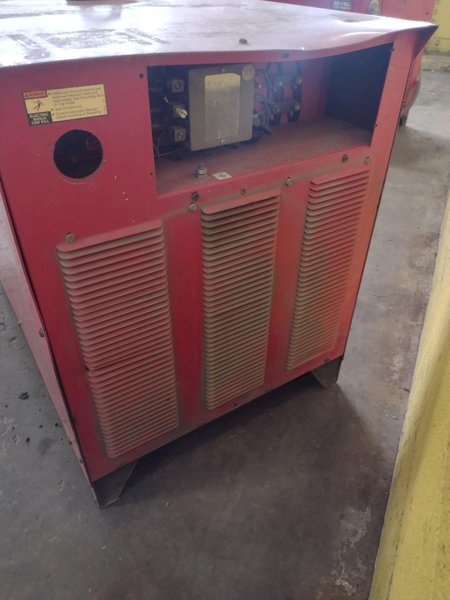 600 AMP LINCOLN IDEALARC DC-600 WELDING POWER SOURCE: STOCK #16686