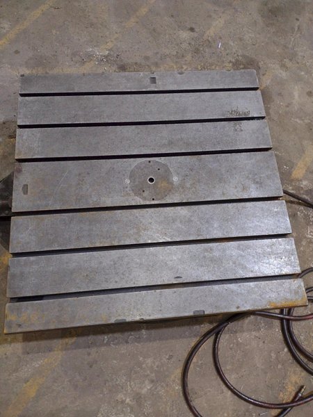 48" X 48" X 27,000 LBS LUCAS PNEUMATIC AIR LIFT ROTARY TABLE: STOCK 19781