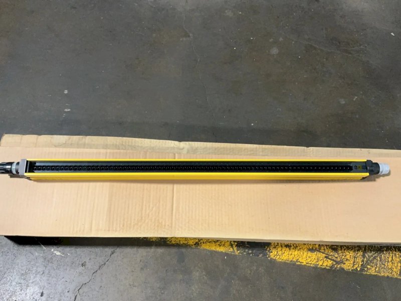 Sick 19 M Scanning Range Safety Light Curtain Sender - C40s-0703da010