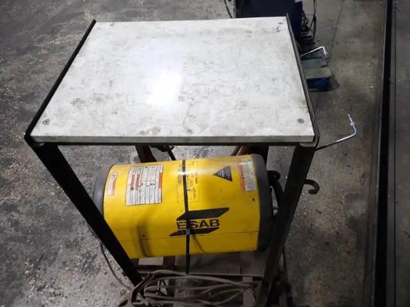 Esab 70 A Powercut 1250 Plasma Cutter And Metal Frame Assembly - 0558001935