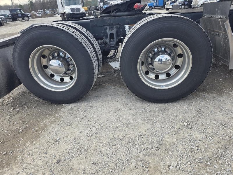 2022 Peterbilt 567 804180
