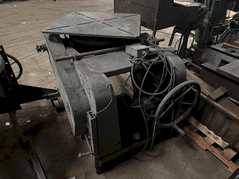 2500 LBS WORTHINGTON MODEL 25-P WELDING POSITIONER: YOBRO #26429
