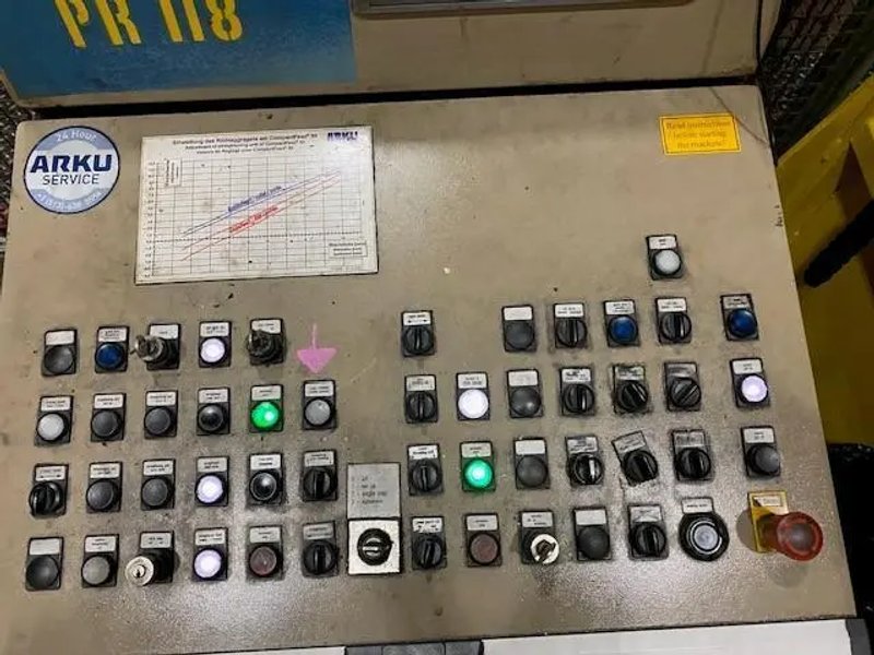 USED ARKU FEED / STRAIGHTEN "ZIGZAG" COIL LINE, Year: 2010