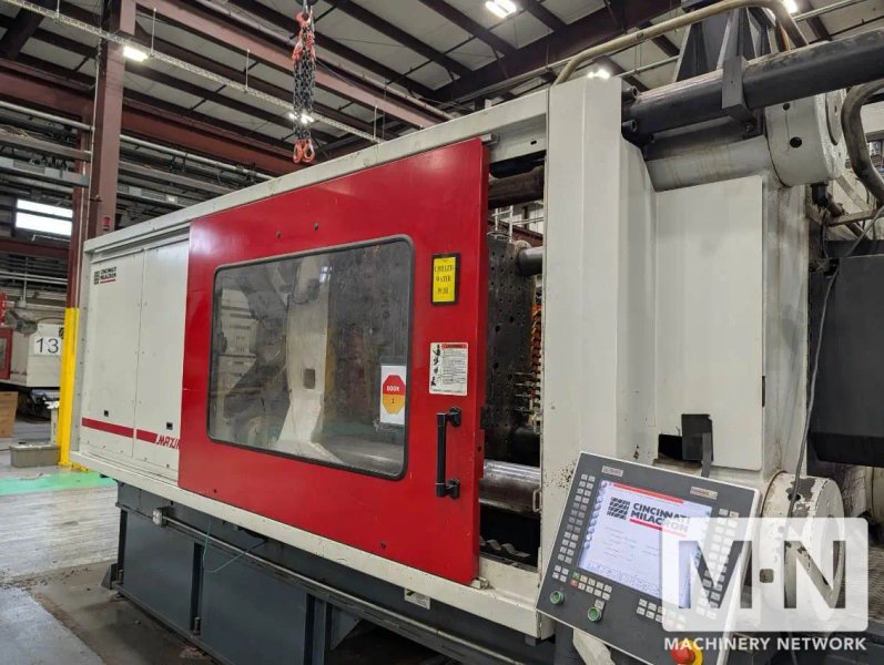 950 TON 232 OZ CINCINNATI MILACRON MODEL MM950 INJECTION MOLDING MACHINE MFG 2013