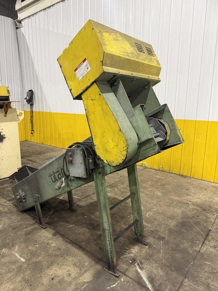 12" WIDE x TITAN STEEL CLEATED BELT INCLINED CONVEYOR: YOBRO #26020