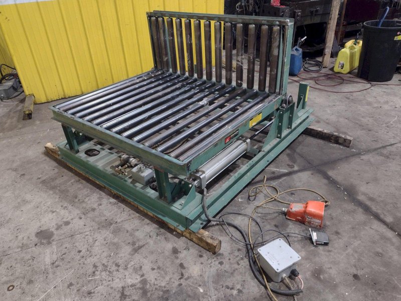 60" x 48" ROACH PNEUMATIC LIFT &amp; TILT UPENDER / TABLE WITH ROLLER CONVEYOR : YOBRO #24710