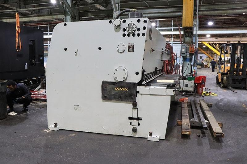 1/2" x 10 ft. Amada Hydraulic Power Squaring Shear Model H-3013