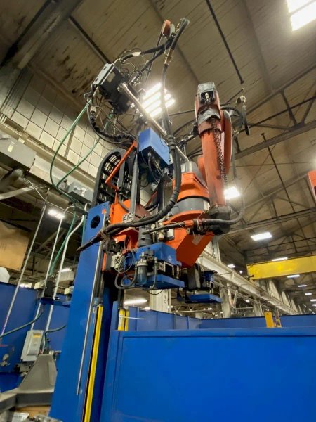 USED CLOOS HIGH PERFORMANCE DUAL STATION ROBOTIC WELDING CELL