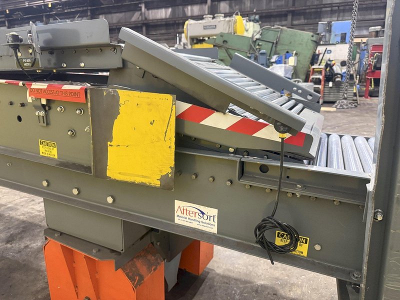 64 FT X 35" ROACH MODEL #TL2 TRUCKLOADER TWO-STAGE POWERED TELESCOPING ROLLER CONVEYOR: YOBRO #25707