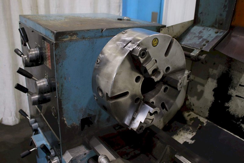 24" X 124" CLAUSING METOSA MODEL C24-124 ENGINE LATHE WITH METRIC THREADING &amp; 3.25" HOLE