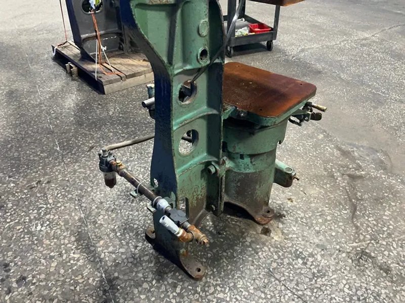 Osborn 18” X 20” Squeeze Molding Machine  - 212-rjw