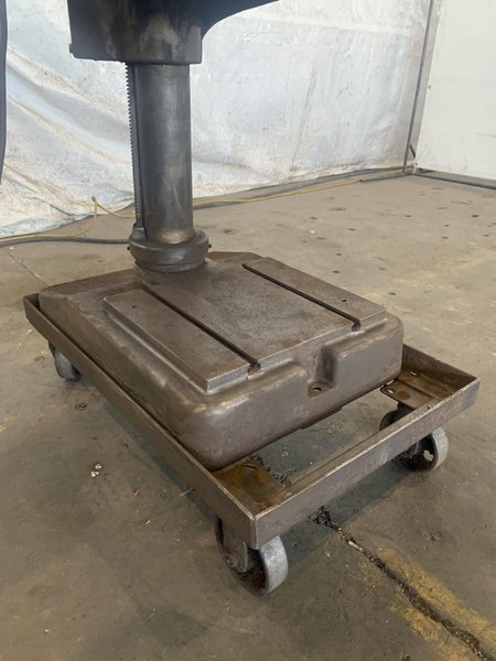 20" CLAUSING 2226 VARIABLE SPEED DRILL PRESS. STOCK # 1165723