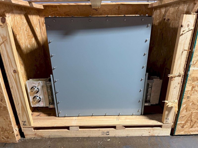 ABB 2500A Spectra Series Copper Center Tap Box 600V, 3PH, 3G NEW