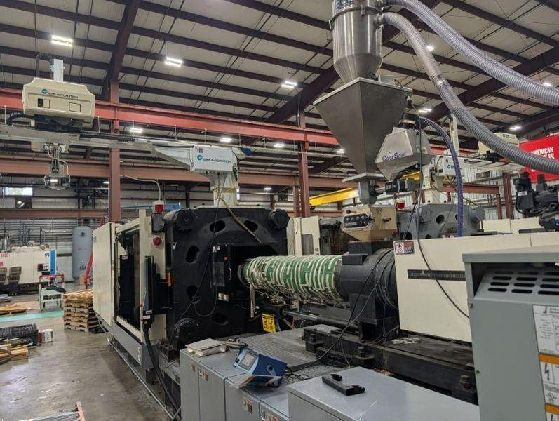 Nissei Used FVX660III-400L Injection Molding Machine, 720 Ton, 168 oz., 460V, yr. 2015 - Includes Robot