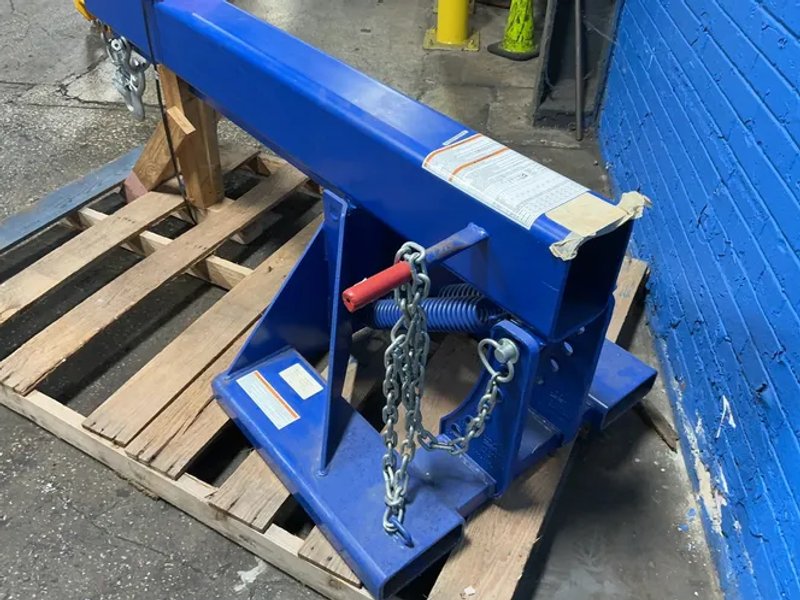 Vestil Manufacutirng Corp 8000 Lbs Orbit Telescoping Lift Boom - Lm-obt-8-24