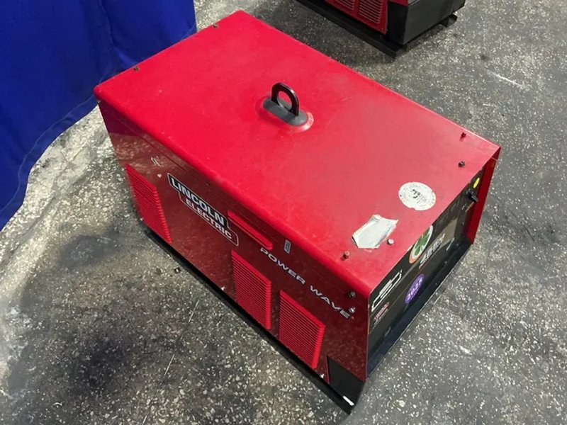 Lincoln Electric  455 Watts  Welder - Powerwave455m