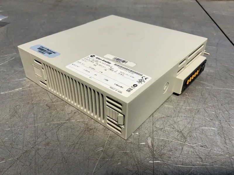 Allen-bradley 2 A Output Bulletin 2093 Kinetix 2000 2a Axis Module - 2093-amp2 / 2093-amp5