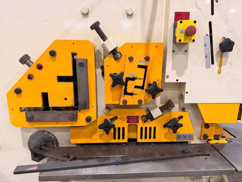 110 Ton Geka Hydracrop 110/180 SD Hydraulic CNC Ironworker, 2017 CNC feeder/positioner