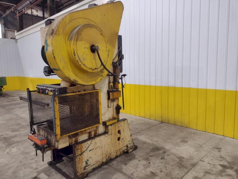 60 TON FEDERAL MODEL #60 OBI STAMPING PRESS 6" STROKE: STOCK #22789