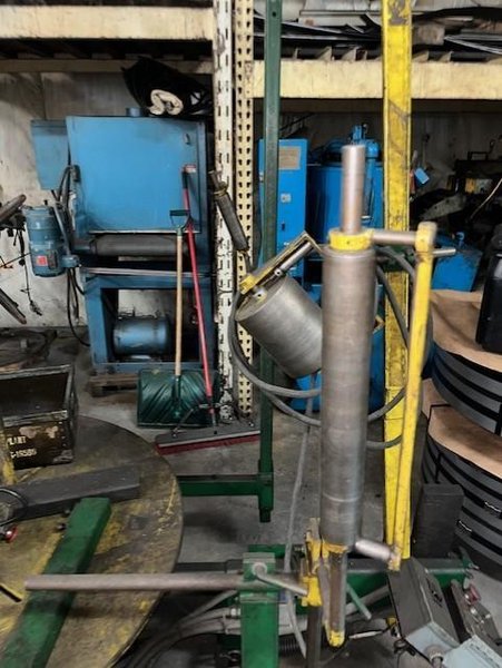 5,500 LB X 50" OD AWC MODEL #F-200 HORIZONTAL PALLET TYPE COIL REEL UNCOILER: STOCK# 3979