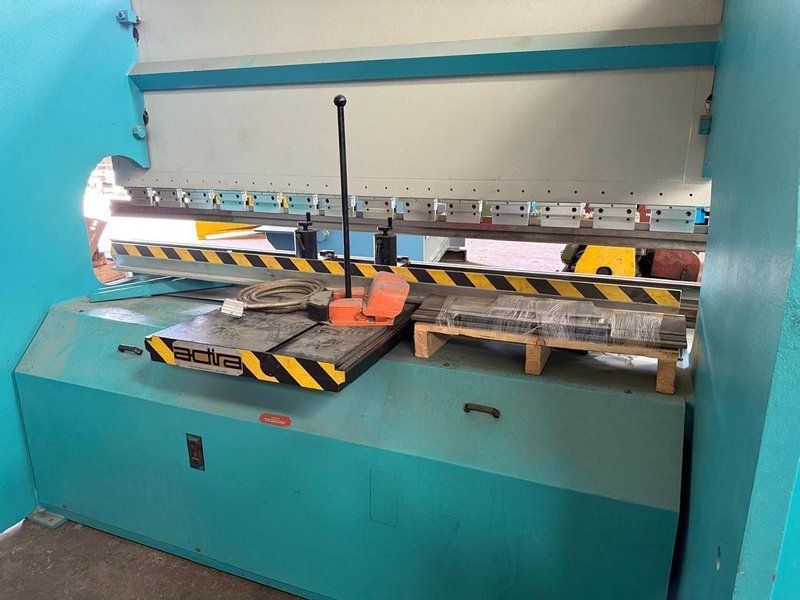 Adira - QHA 125 ton x 3100 mm CNC