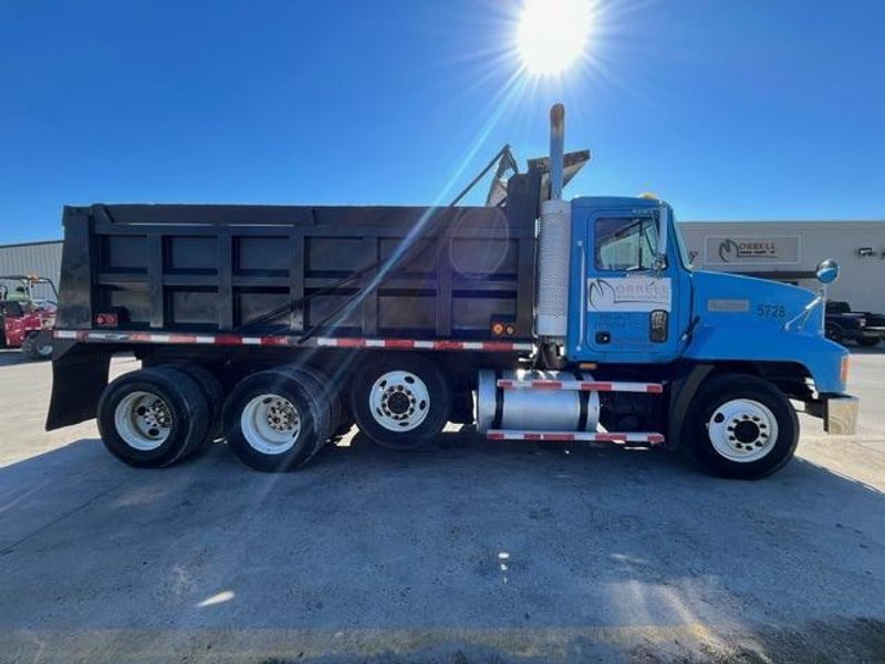 Mack CH613 Dump Truck, 1997