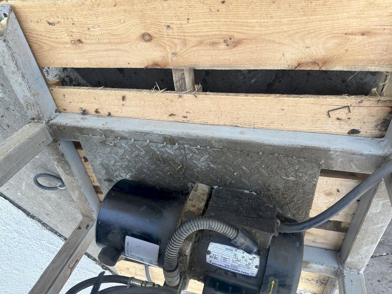 550 BISHAMON HYDRAULIC SCISSOR LIFT TABLE: STOCK #78830