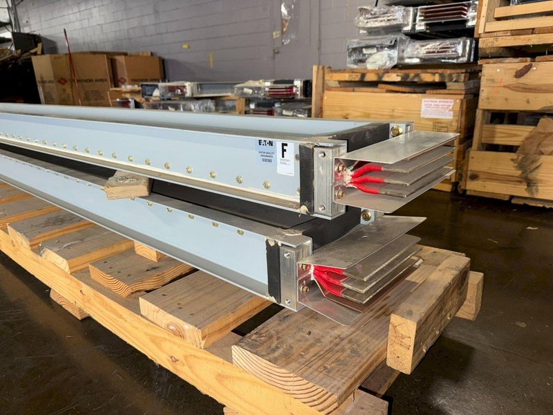 EATON 2500A POW-R-WAY III 10′ Copper Straight Length Busway 480V, 3PH, 3G NEW