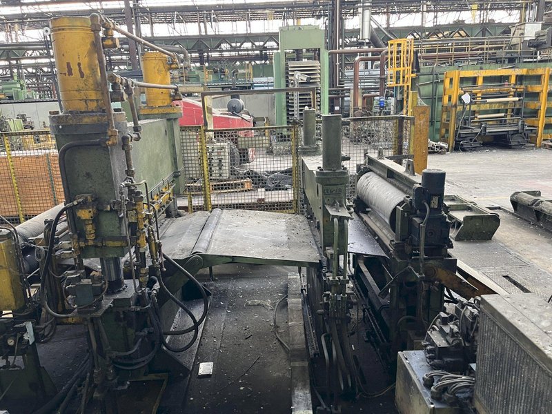 PICKLING LINE WITH REVERSING 4HI SKIN PASS MILL