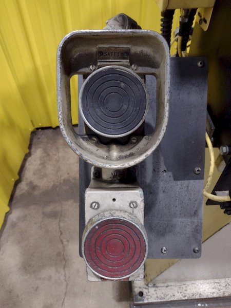 10 TON IMPCO MODEL MR-10 STRAIGHTENER PRESS: STOCK #10125