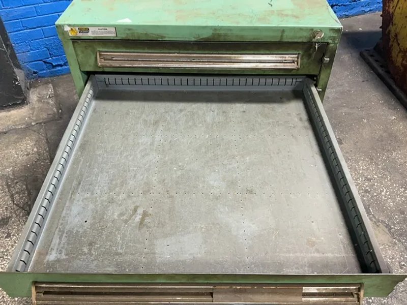 Stanley Seven 25”x25”x2” Drawers Vidmar Tool Cabinet