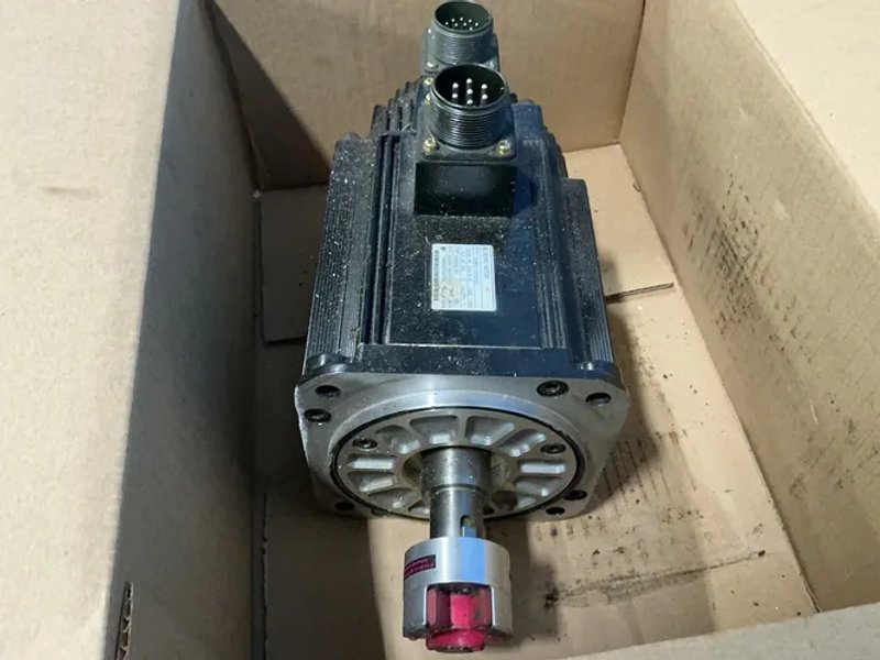 Yaskawa Electric 1500 Rpm Ac Servo Motor - Sgmg-13a2abc