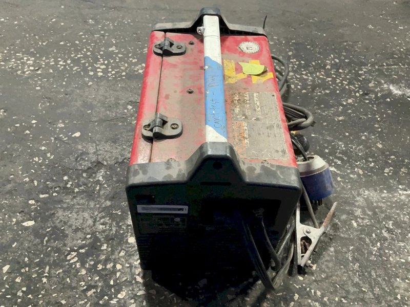 Lincoln Electric 90-140 A  Welder - Power Mig 140c