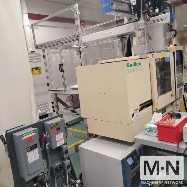 19 TON 0.4 OZ SODICK MODEL TR18S3 PLUNGER STYLE INJECTION MOLDING MACHINE MFG 2000/1999 ( 7) AVAILABLE