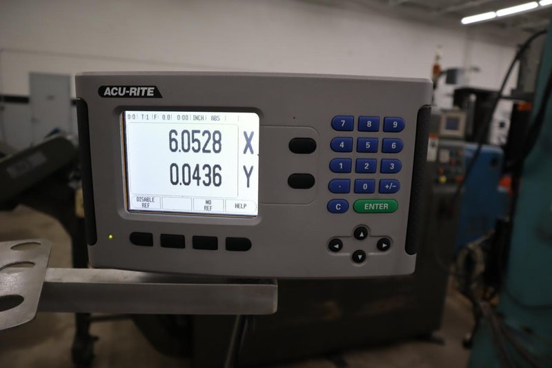 Bridgeport Series I-2HP Vertical Knee Mill, Acu-Rite 2-Axis DRO, Kurt Power Draw Bar, Mitutoyo Scale, X-Axis Power Feed, Chrome Ways