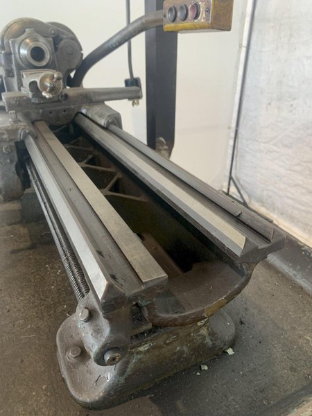 10" X 22" SOUTH BEND PRECISION SHOP LATHE. STOCK # 0746523.
