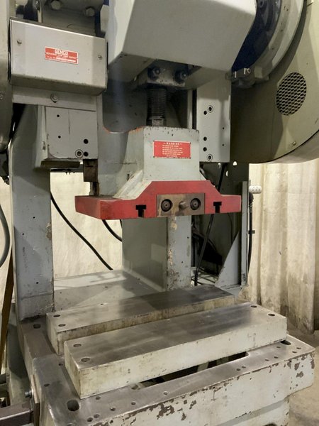 60 TON V &amp; O BACK GEARED OBI PRESS: STOCK #80234