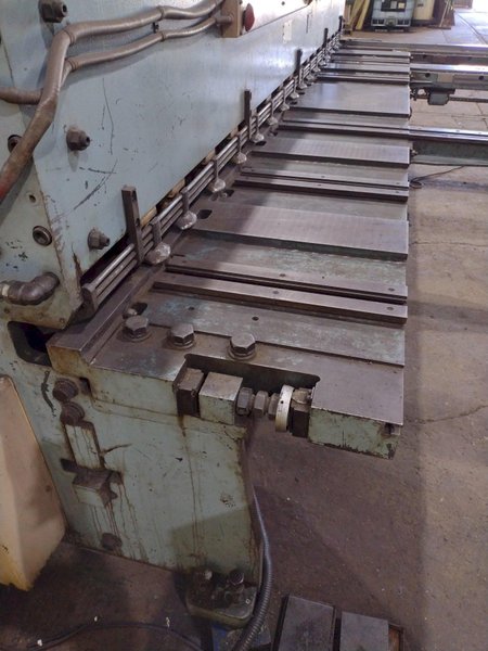 13' x 1/4" AMADA MODEL #M-4065 MECHANICAL POWER SQUARING SHEAR, FRONT GUAGING, CONVEYOR &amp; STACKER: STOCK #19272
