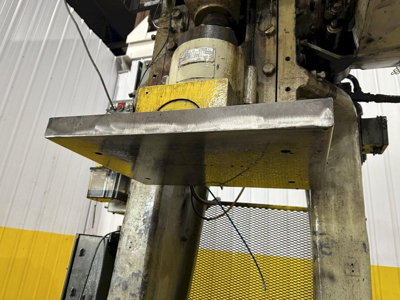60 TON L&amp;J MODEL #W60 OBI STAMPING PRESS 6" STROKE: STOCK #23648