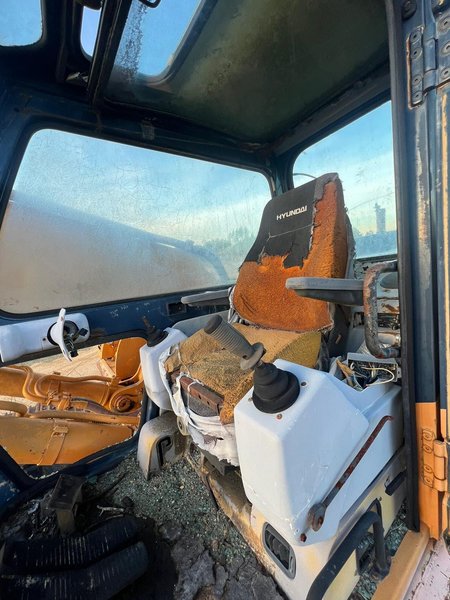 Hyundai Robex 290LC-3 Excavator, 1992